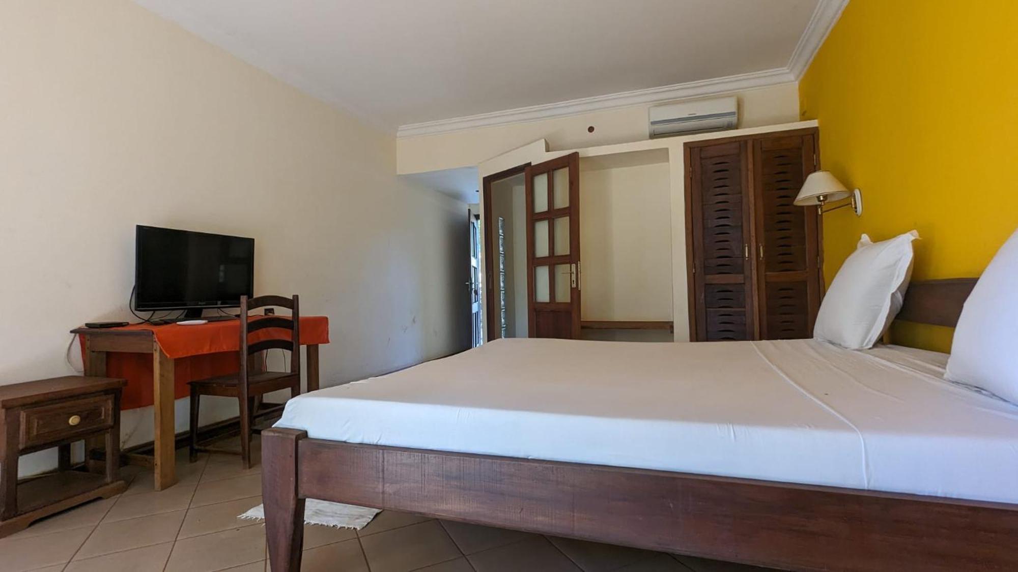 Ar Sun Hotel Antsiranana Bagian luar foto