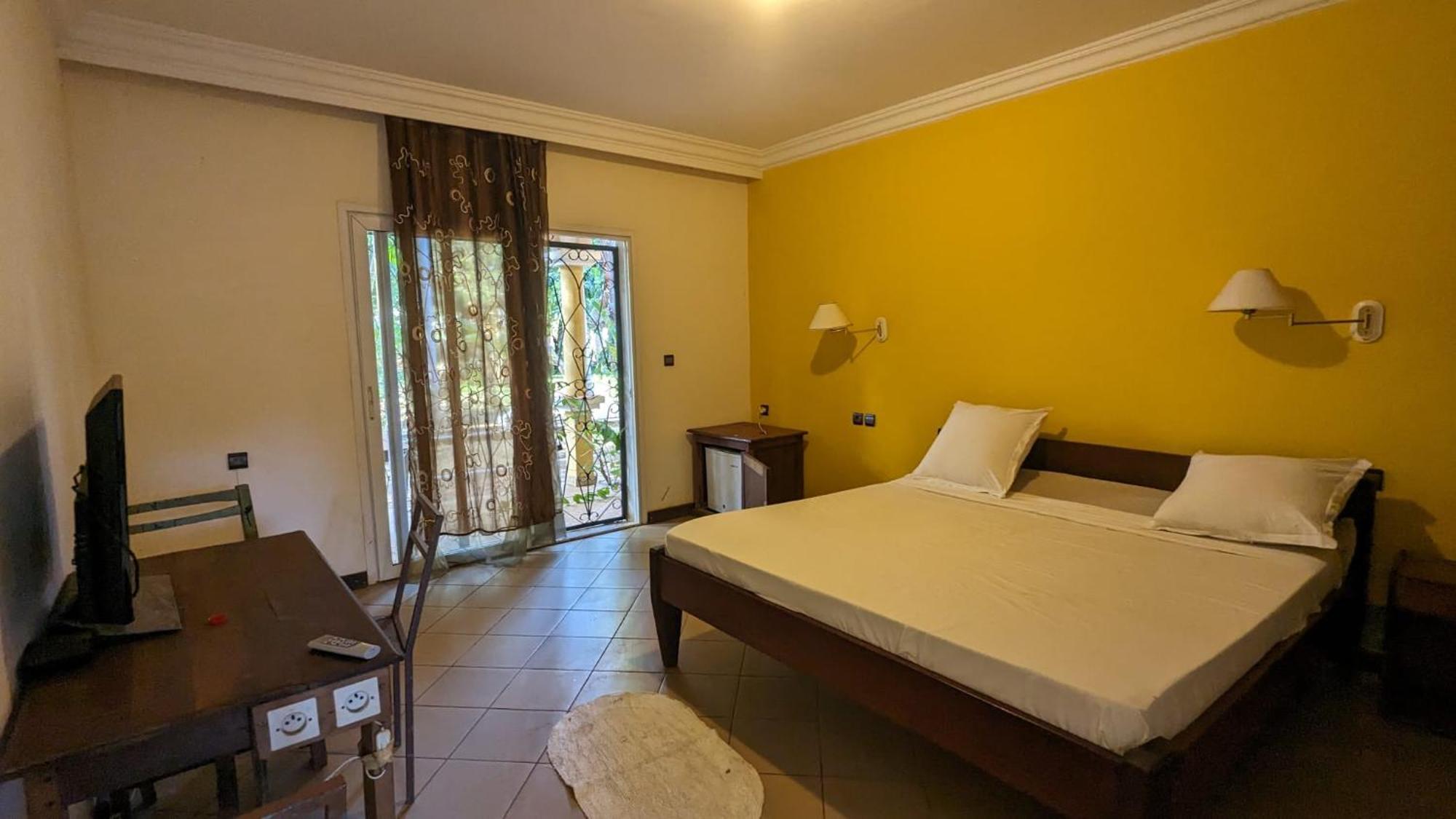 Ar Sun Hotel Antsiranana Bagian luar foto