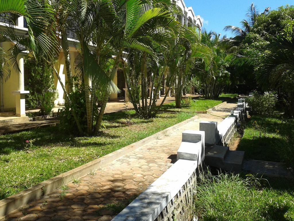 Ar Sun Hotel Antsiranana Bagian luar foto